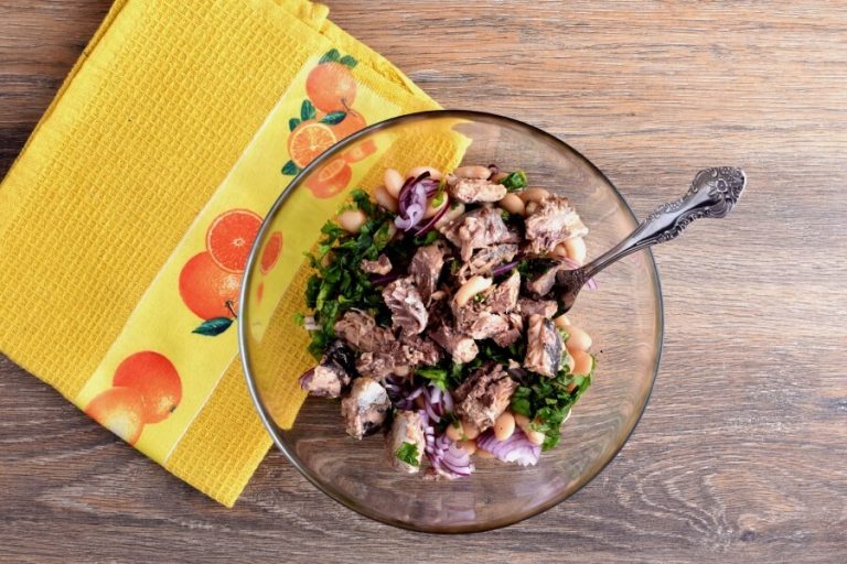 Step 2 - Gluten Free Tuna and White Bean Salad