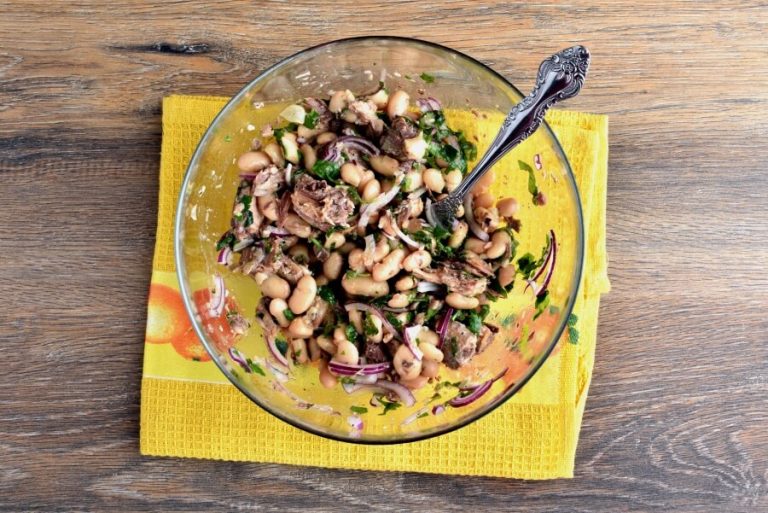 Step 2 - Gluten Free Tuna and White Bean Salad