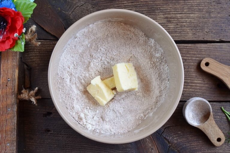 Step 7 - Ukrainian Apple Cake (Yabluchnyk)