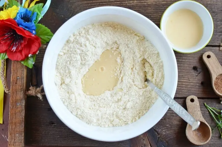 Ukrainian Apple Cake (Yabluchnyk) recipe - step 5