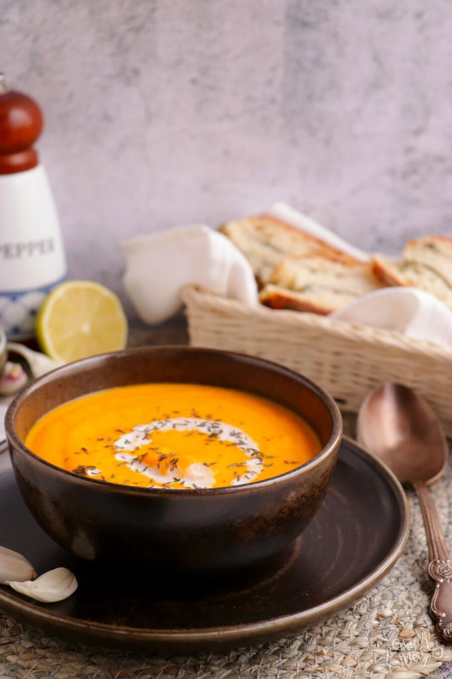 Vegan Carrot Ginger Soup Recipe - COOK.ME