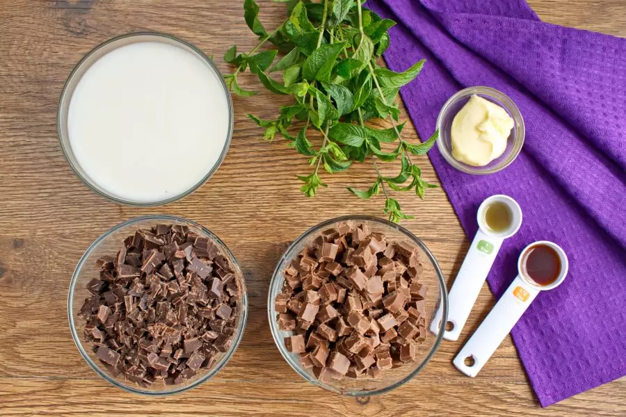 Ingredients for Bavarian Mint Fudge