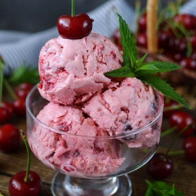 Cherry Cheesecake Frozen Yogurt Recipe-How To Make Cherry Cheesecake Frozen Yogurt-Delicious Cherry Cheesecake Frozen Yogurt
