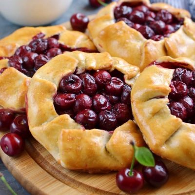 Cherry Galettes Recipe-Homemade Cherry Galettes-Delicious Cherry Galettes