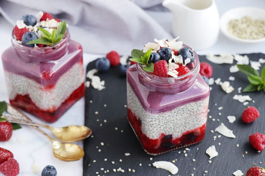 Chia, Acai and Strawberry Layered Breakfast Jar Recipe-Vegan Chia, Acai and Strawberry Layered Breakfast-Delicious Chia, Acai and Strawberry Layered Breakfast J