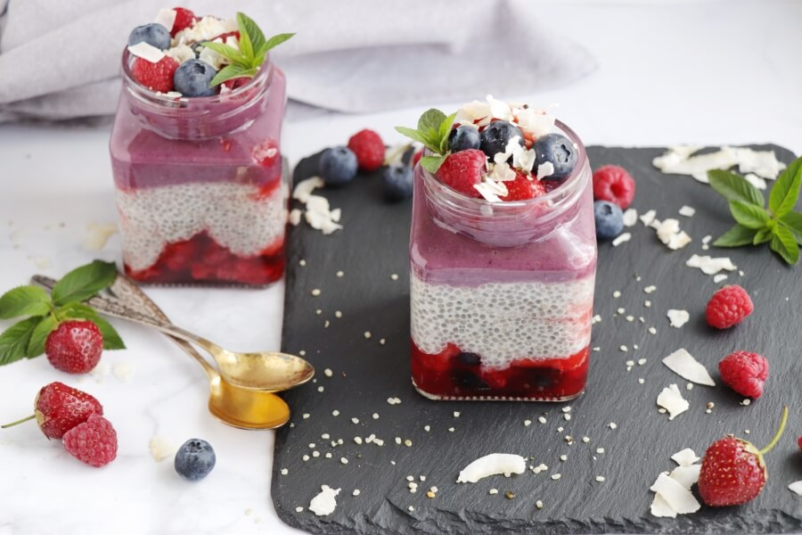 How to serve Chia, Acai and Strawberry Layered Breakfast Jar