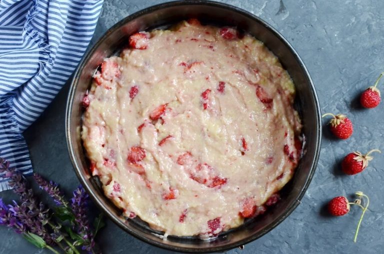Step 7 - Crustless Fresh Strawberry Pie