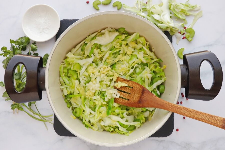 Detox Chicken Cabbage Soup recipe - step 2
