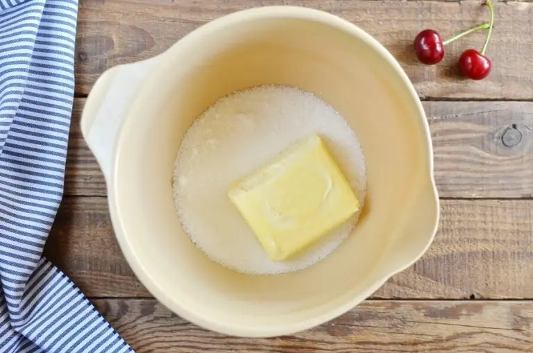 Step 3 - Fresh Cherry Cake