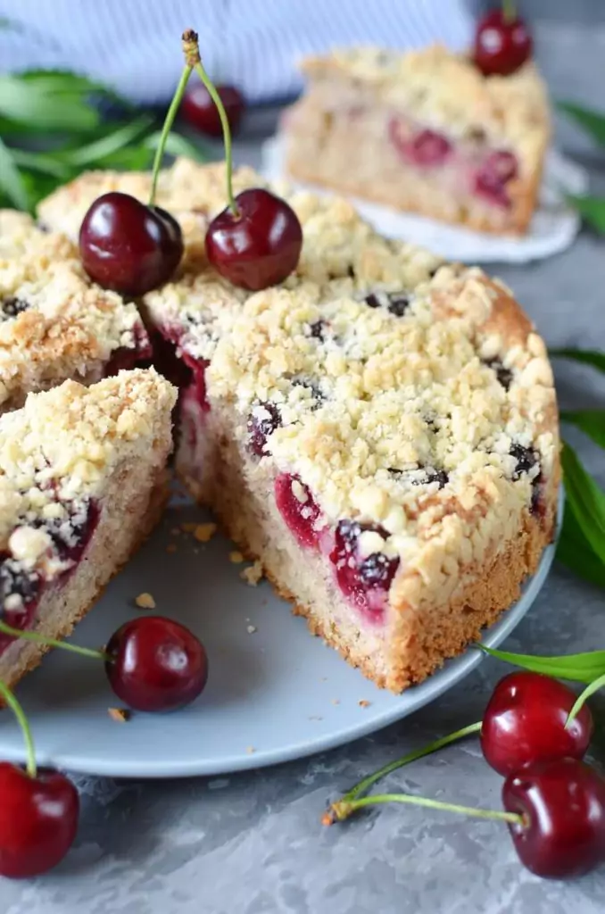 Fresh Cherry Cake with a Hint of Cinnamon