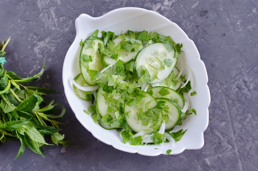 Ginger Pork and Cucumber Salad with Mint recipe - step 5