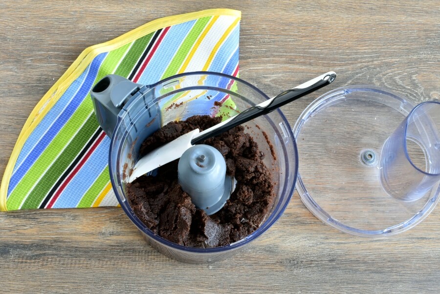 Grasshopper Ice Cream Pie recipe - step 3
