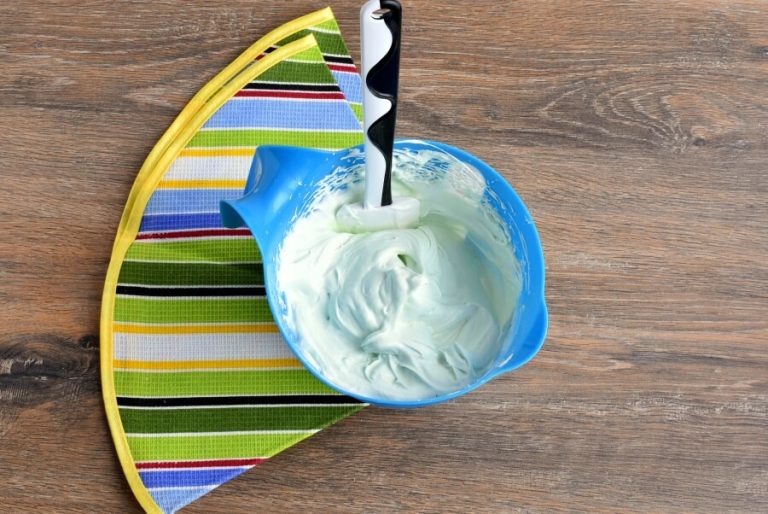 Step 7 - Grasshopper Ice Cream Pie
