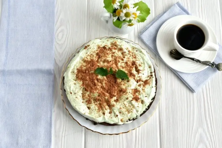 Step 10 - Grasshopper Ice Cream Pie
