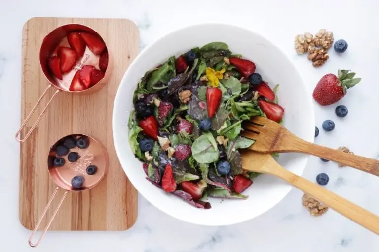 Step 3 - Healthy Berry and Walnut Salad