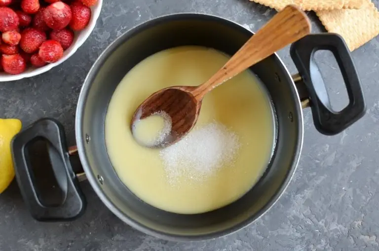 Step 1 - Healthy Strawberry Cheesecake Pops