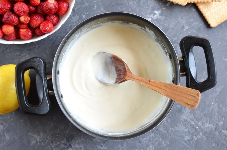 Step 3 - Healthy Strawberry Cheesecake Pops