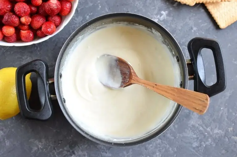 Step 3 - Healthy Strawberry Cheesecake Pops