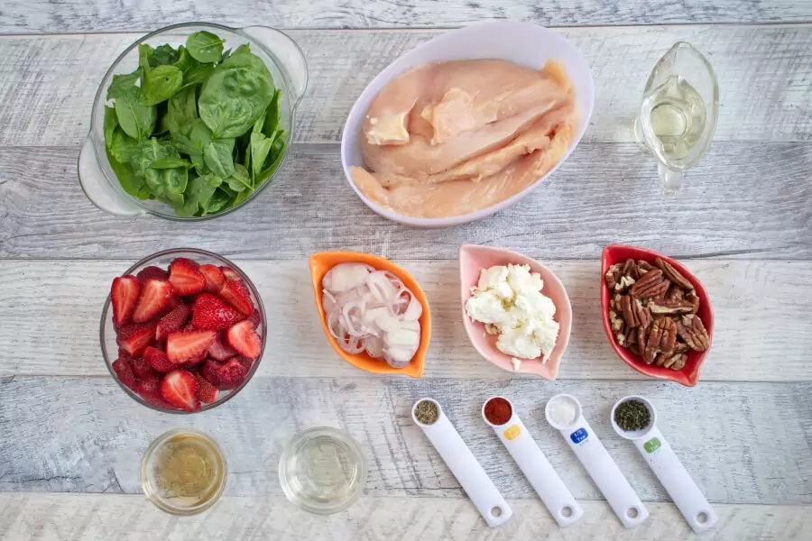 Ingridiens for Healthy Strawberry Chicken Salad with Pecans