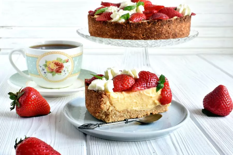Healthy Strawberry-Orange Tart