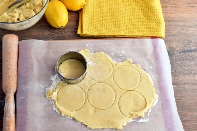 Step 3 - Lemon Kisses