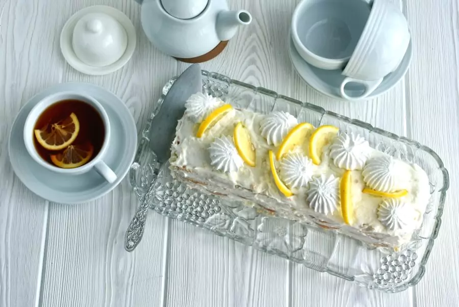 Lemon Meringue Fridge Cake