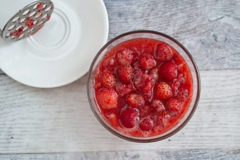 Step 1 - Old Fashioned Strawberry Shortcake