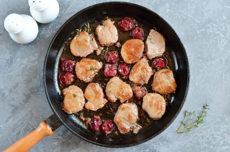 Step 4 - Pork Medallions with Red Wine-Cherry Sauce