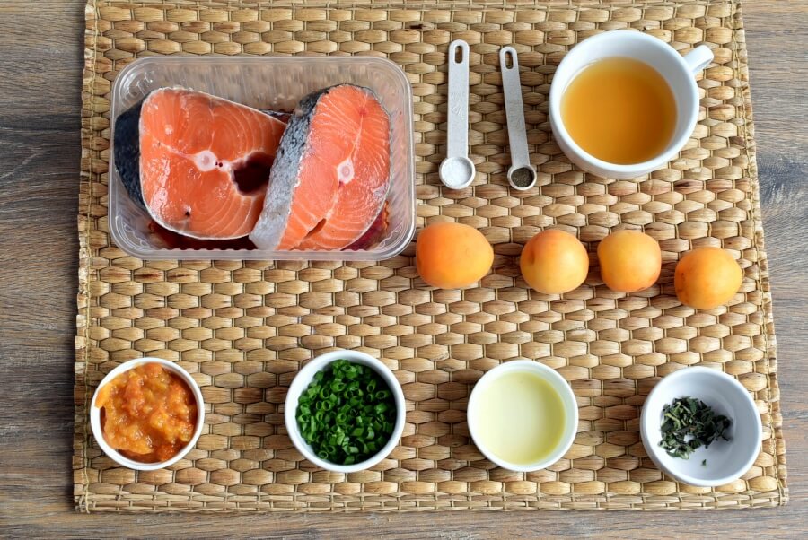 Ingridiens for Salmon with Apricot Sauce