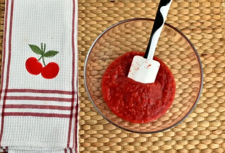 Step 1 - Sky-High Strawberry Pie