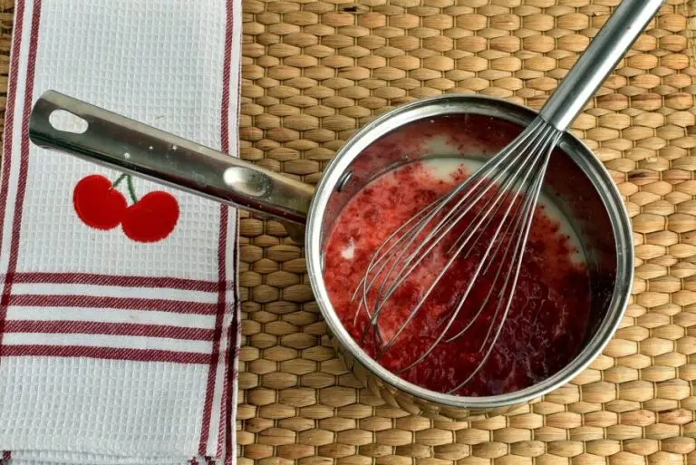 Step 2 - Sky-High Strawberry Pie