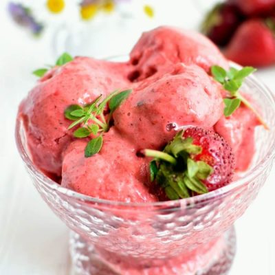 Strawberry Basil Homemade Frozen Yogurt Recipe-How To Strawberry Basil Homemade Frozen Yogurt-Delicious Strawberry Basil Homemade Frozen Yogurt