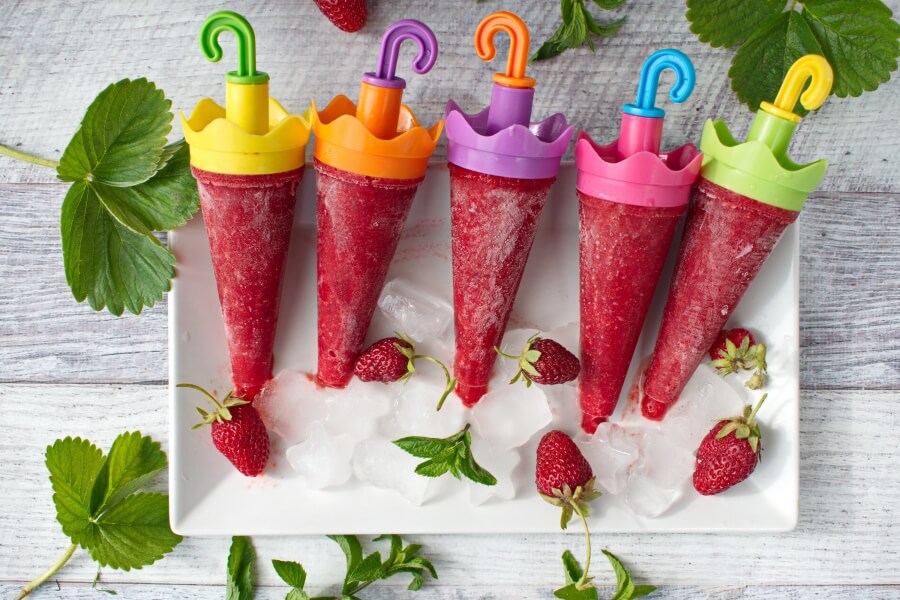 Strawberry Mojito Wine Popsicles Recipe-Delicious Strawberry Mojito Wine Popsicles