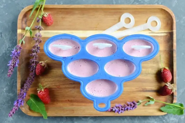 Step 4 - Vegan Coconut Milk Strawberry-Banana Pops