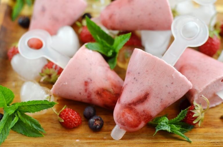 Step 5 - Vegan Coconut Milk Strawberry-Banana Pops