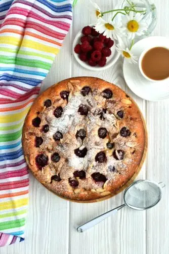 Almond Raspberry Coffee Cake