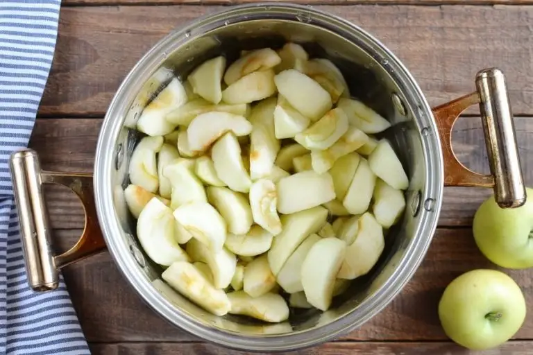 Step 1 - Apple and Tomato Chutney