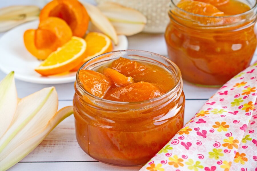 How to serve Apricot and Orange Blossom Jam