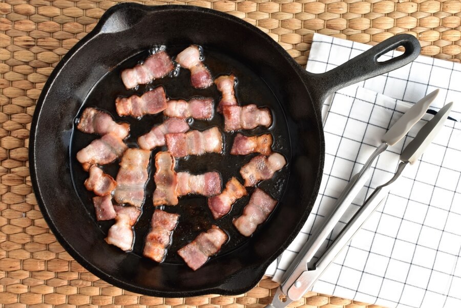 Bacon Arugula and Egg Wraps recipe - step 2