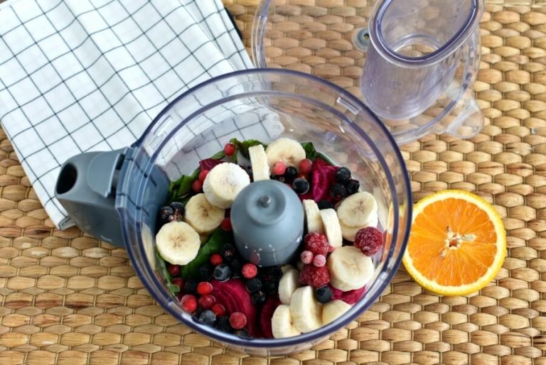 Step 1 - Berry and Beet Green Smoothie