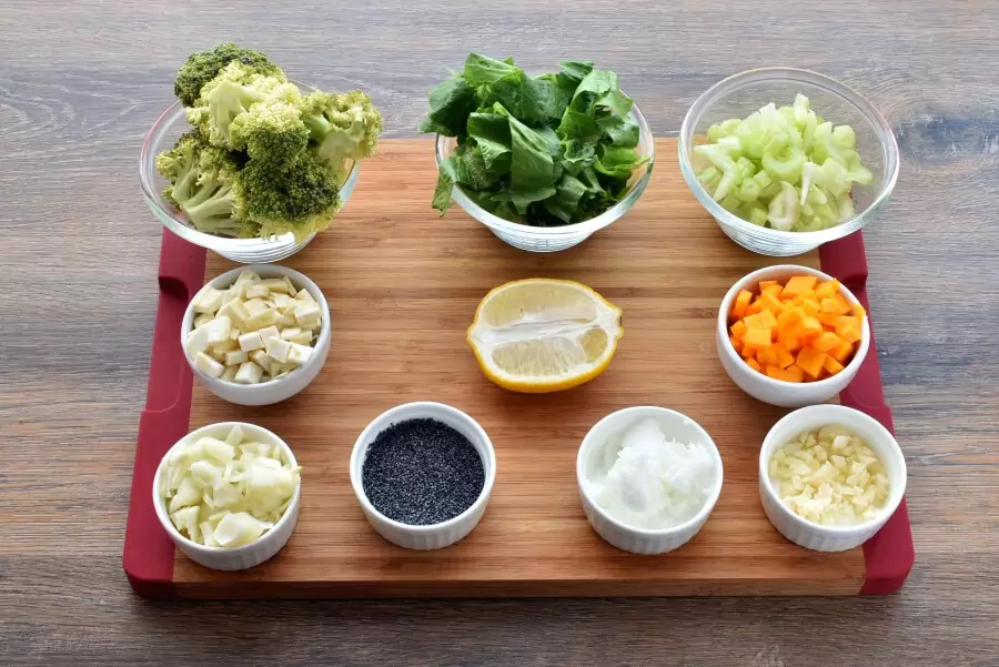 Ingredients for Broccoli Detox Soup