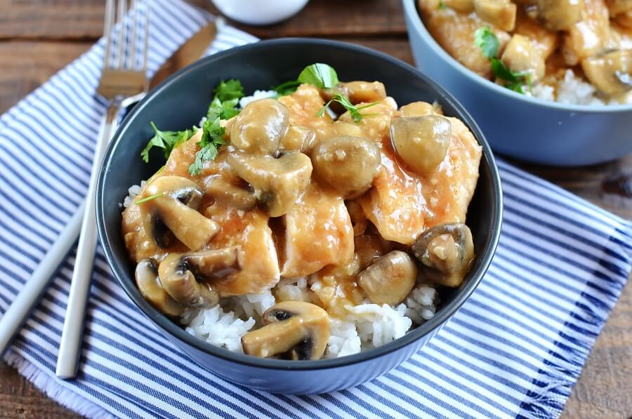 Chicken Marsala over White Rice