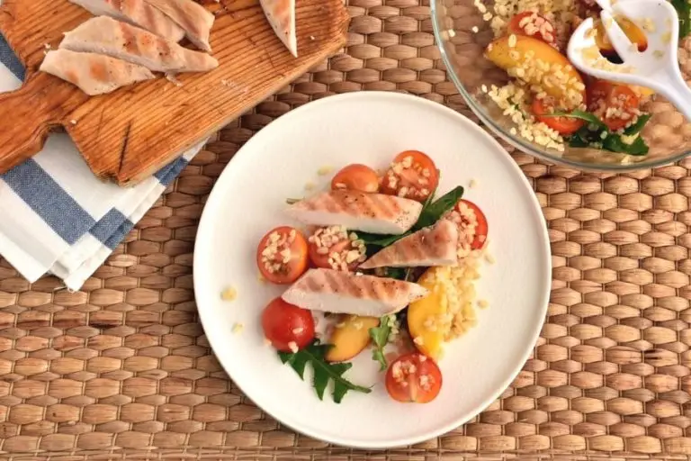 How to serve Chicken and Bulgur Salad with Peaches