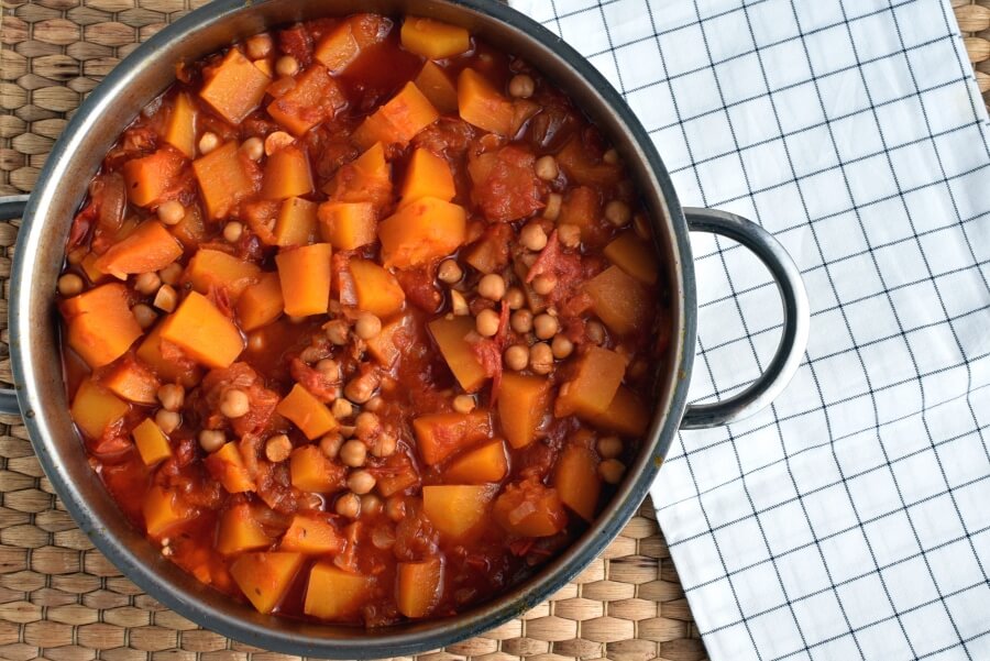 Vegan Chickpea Sweet Potato Stew recipe - step 4