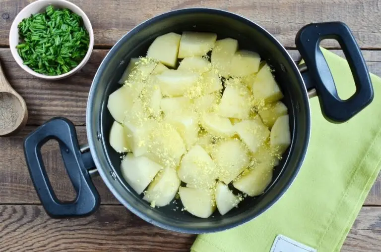 Step 1 - Courgette, Potato and Cheddar Soup