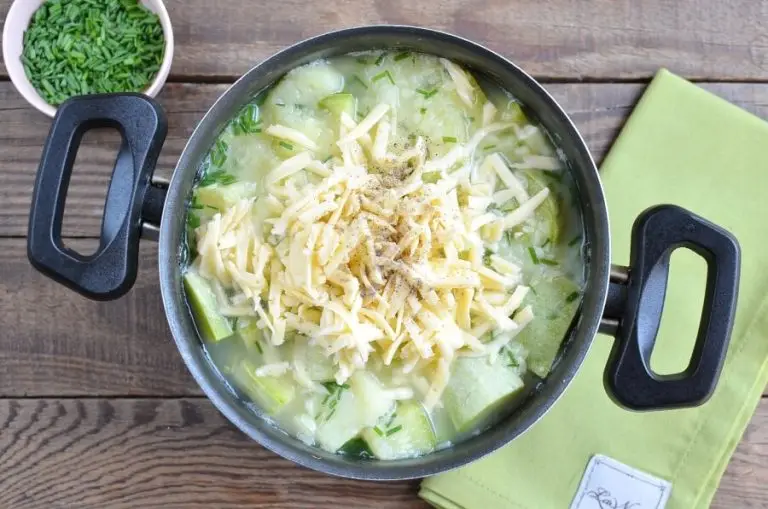 Step 4 - Courgette, Potato and Cheddar Soup