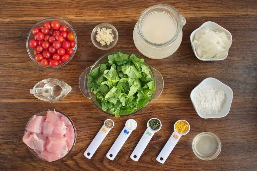 Ingredients for Creamy Chicken Tomato Skillet