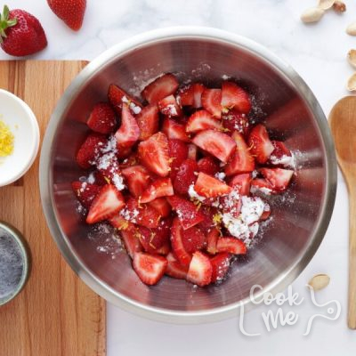 Dutch Baby with Strawberries and Pistachios recipe - step 2