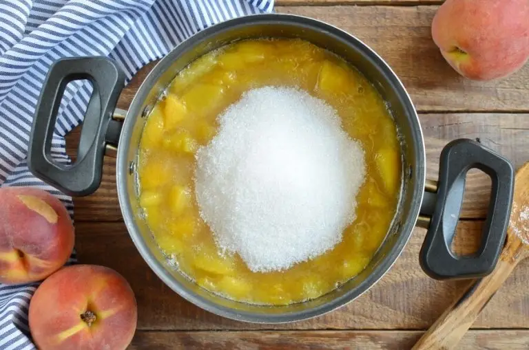 Easy Homemade Peach Jam (No Pectin) recipe - step 2