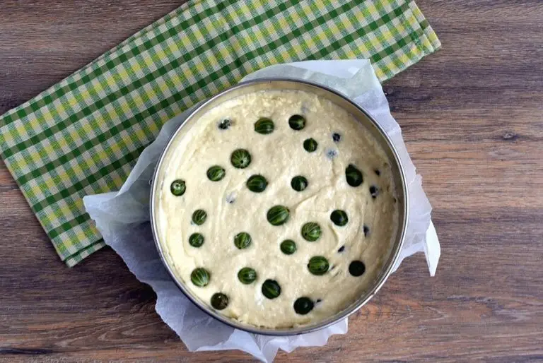 Step 5 - Gooseberry Coconut Cake